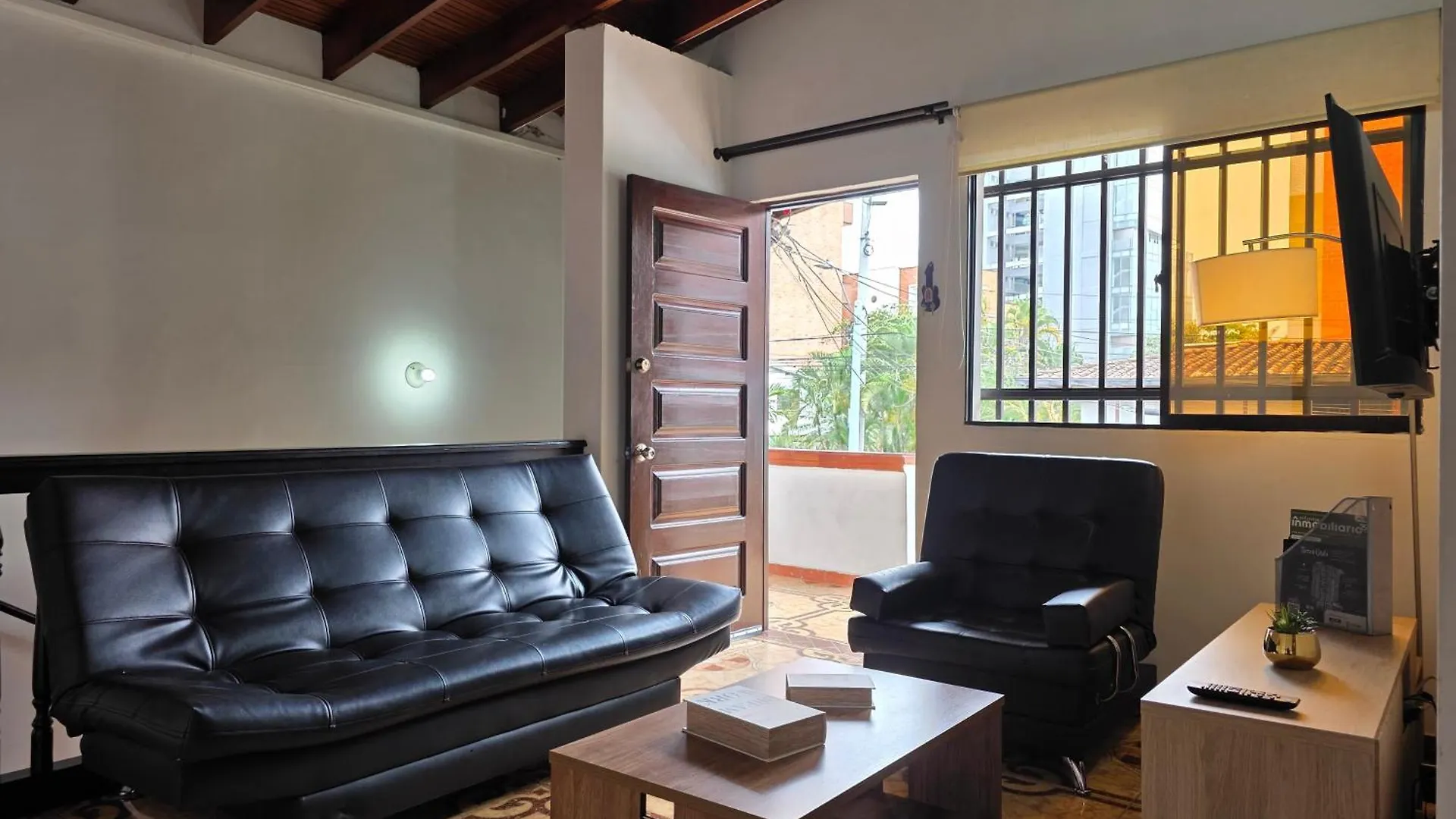 5Starhomes - Casa Privada Cerca Al Estadio Y La 70 Medellín Casa de Férias